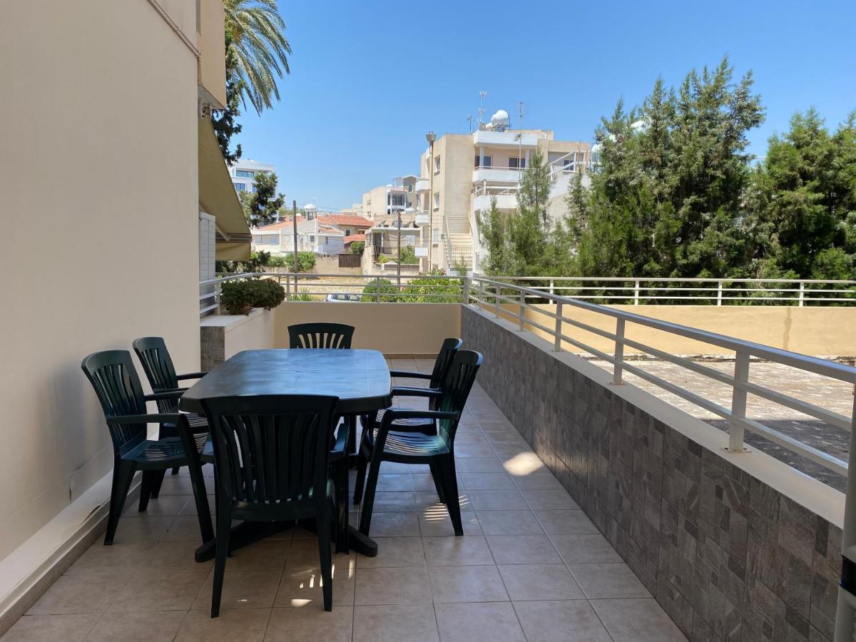 דירות לרנקה Holiday City Center מראה חיצוני תמונה
