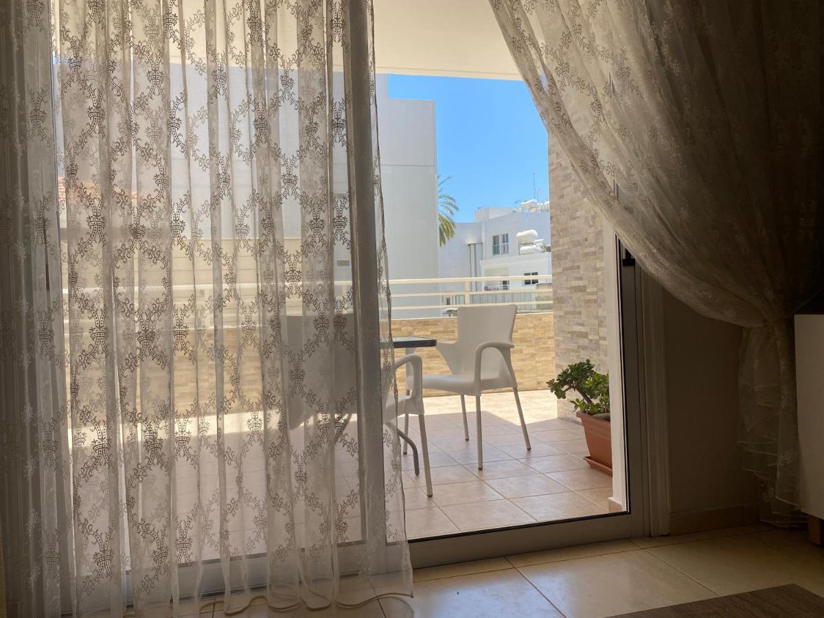 דירות לרנקה Holiday City Center מראה חיצוני תמונה